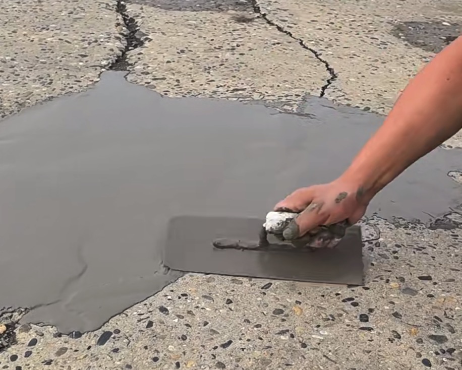 蓬溪CGM 高效薄层道路修补料（CGM 道路抢修料）